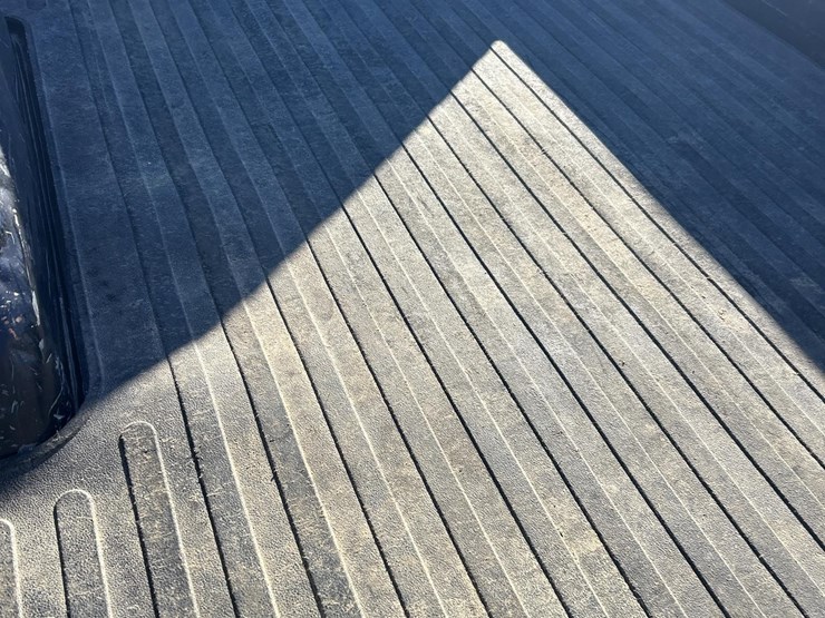 2004-chevrolet-silverado-1500-image-5