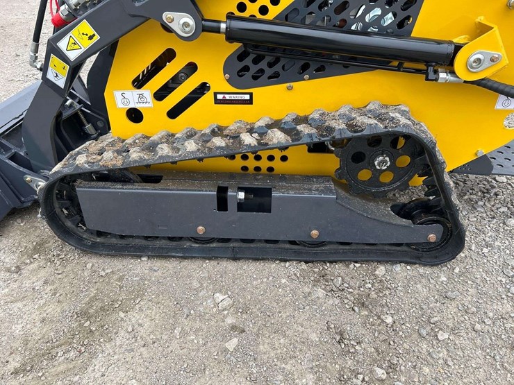 2025-sdlanch-sdll60-stand-on-loader-image-14