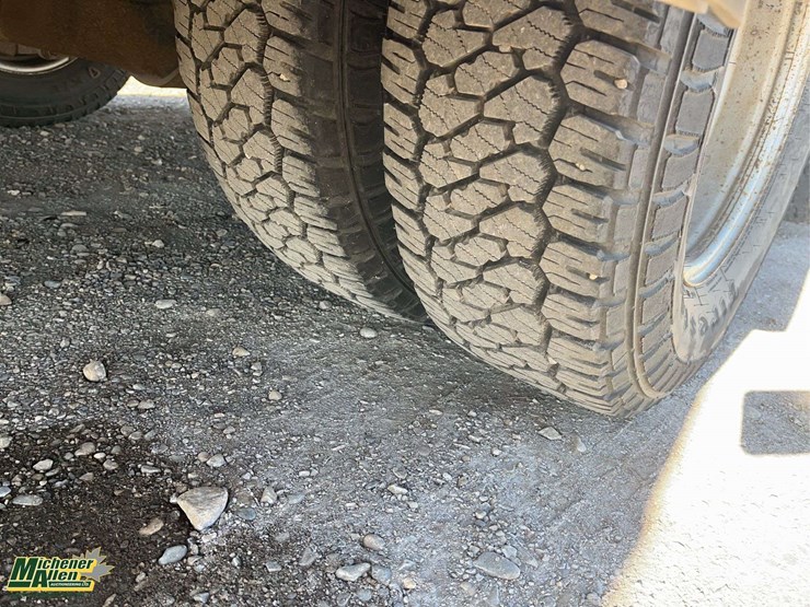 2016-ford-f350-image-8