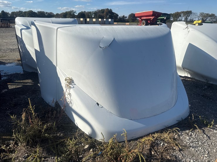 #28388-•-semi-truck-wind-deflector-image-2