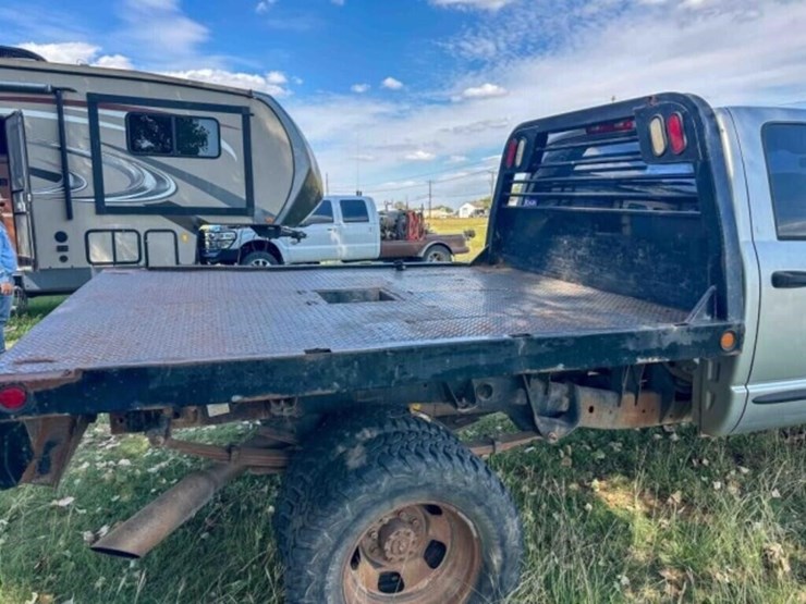 cm-pickup-truck-steel-bed-image-3