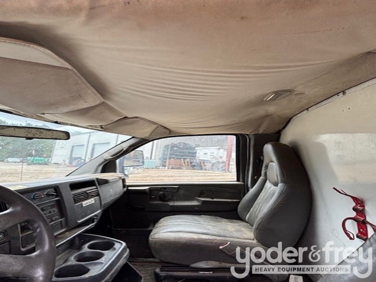 2006-chevrolet-3500-image-11