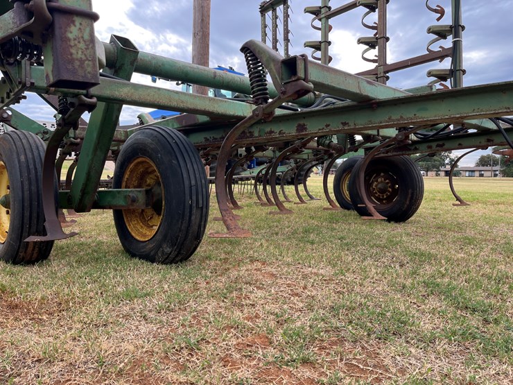 john-deere-1010-image-7