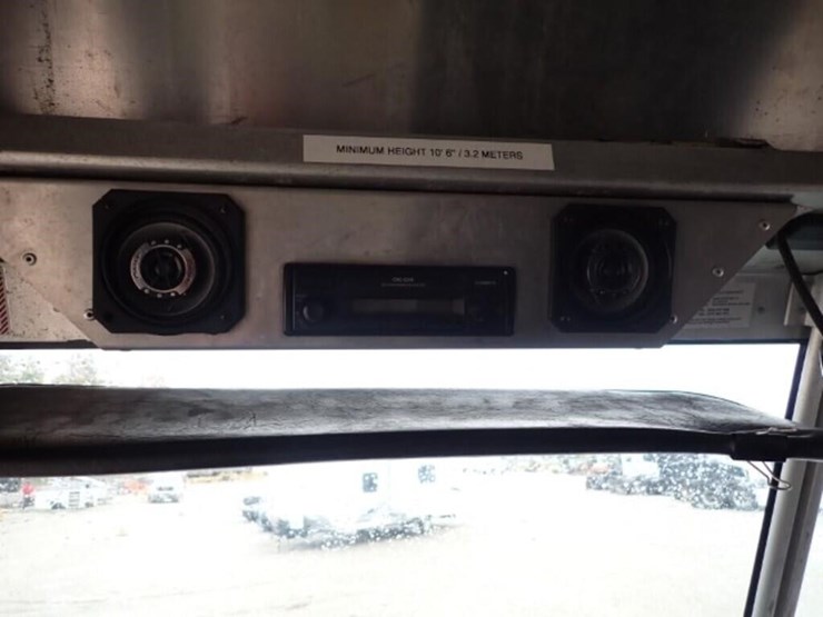 2008-freightliner-mt55-image-26