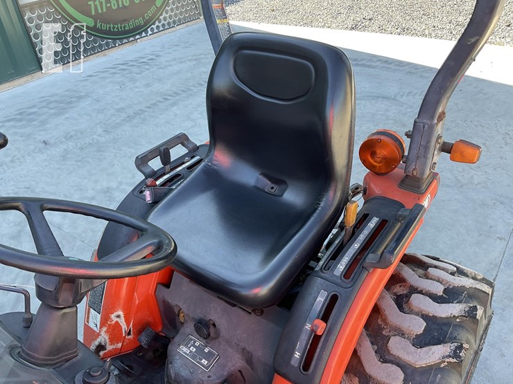 2006-kubota-b7610-image-12