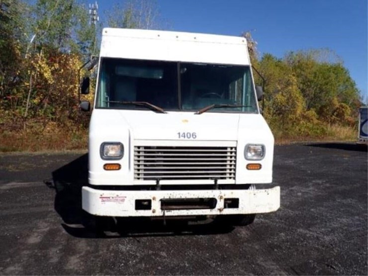 2015-freightliner-mt55-image-2