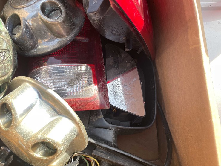 #14101-•-ford-parts-(o4)-image-16