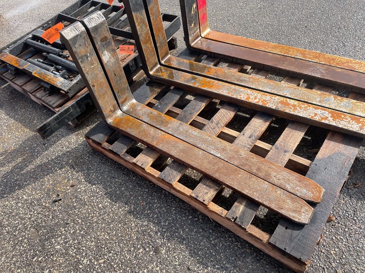 #14067-•-pair-of-42"-forks-(o10)-image-1