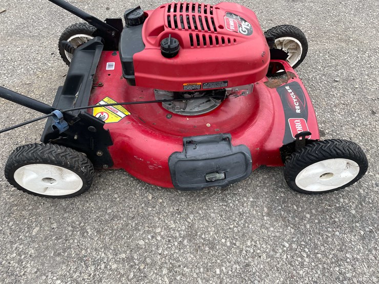 #14030-•-(2)-toro-recycler-lawn-mowers-(o4)-image-30