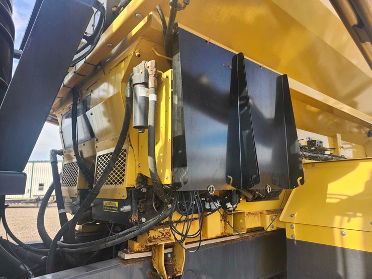 2018-agchem-9300b-terragator-image-17