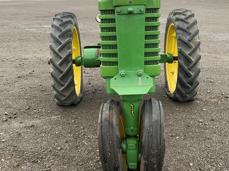 john-deere-b-image-8