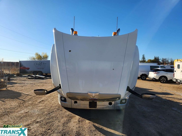 2020-peterbilt-579-image-22