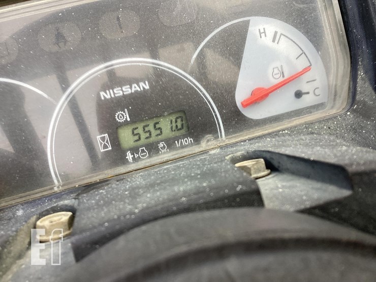 2010-nissan-mcpl02a25lv-image-14