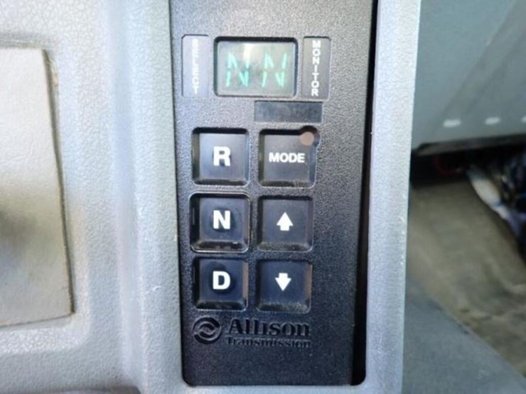 2013-ford-f750-image-17