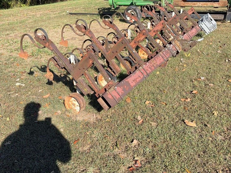 6-row-3pt-cultivator-image-3