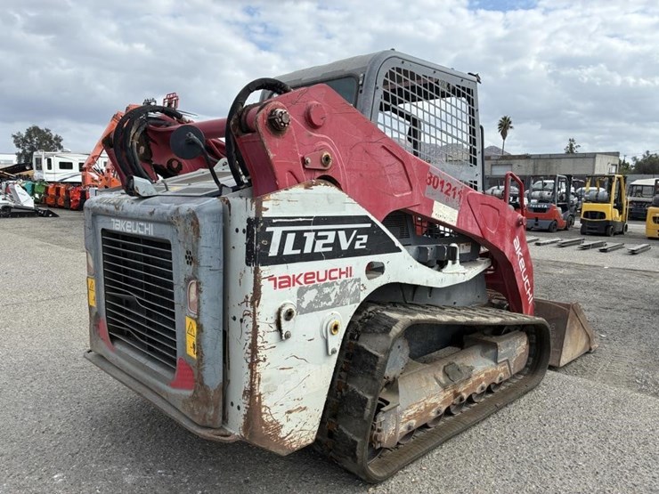 2017-takeuchi-tl12v2-image-3