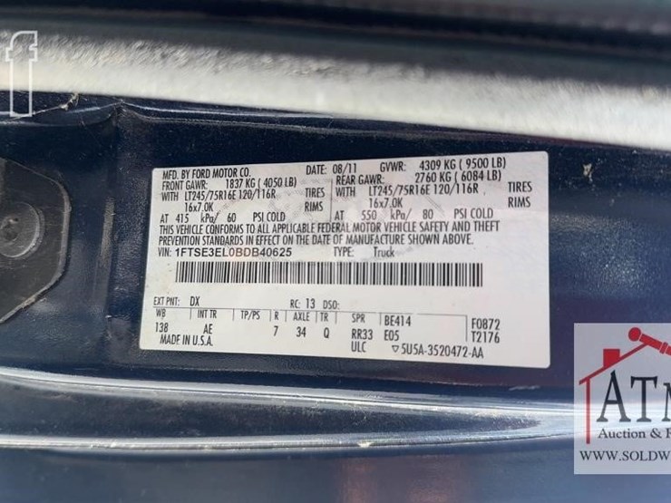 2011-ford-e350-image-12