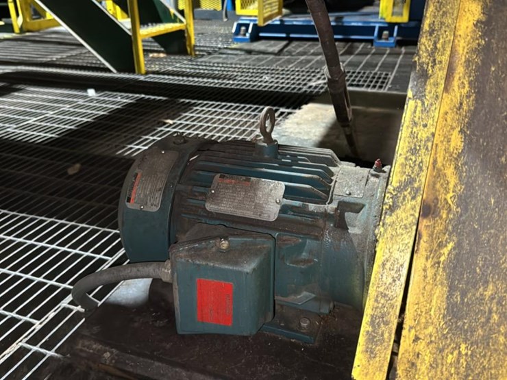 #122-•-inclined-transfer-deck-image-10