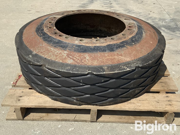 challenger-65-tire/wheel-assembly-image-4