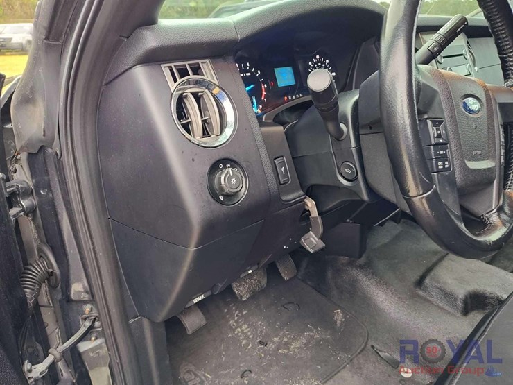 2016-ford-expedition-image-15