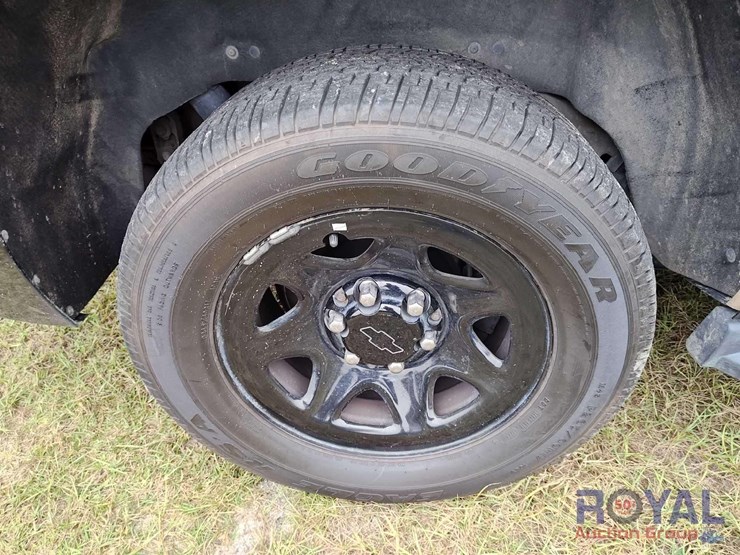 2019-chevrolet-tahoe-image-35