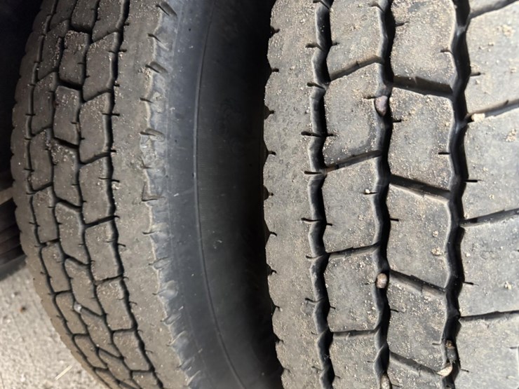 2003-peterbilt-330-image-77