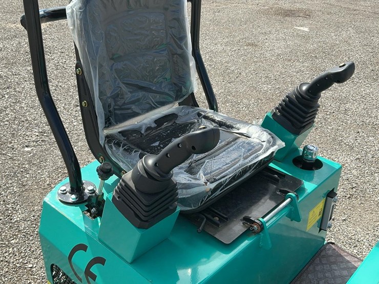 #1600-•-2025-agt-mh12rx-mini-excavator-image-22