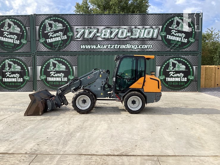 2015-giant-v5003-image-1