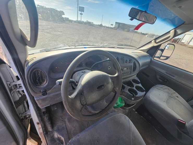 2007-ford-e350-image-18