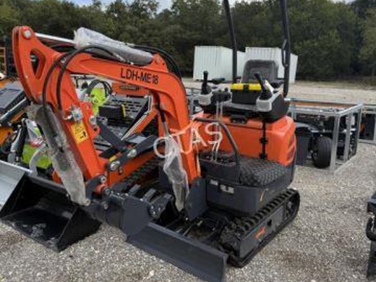 #71-•-land-hero-mini-excavator---model:-ldh-me18-gas-image-1