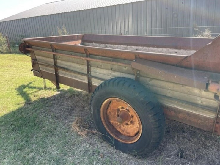 manure-spreader-image-11