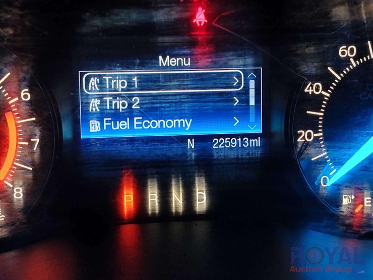 2016-ford-explorer-image-7