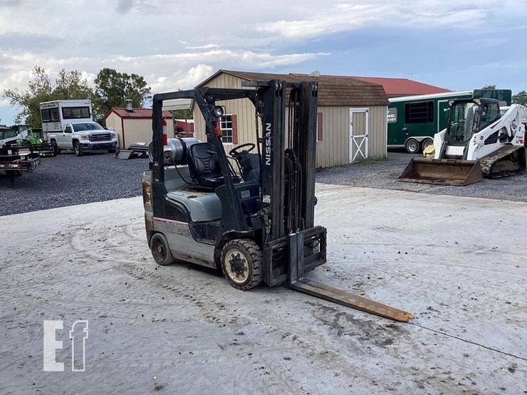 2010-nissan-mcpl02a25lv-image-6