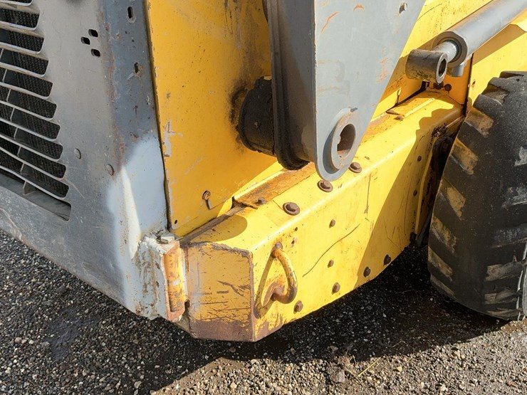 new-holland-ls190-image-30