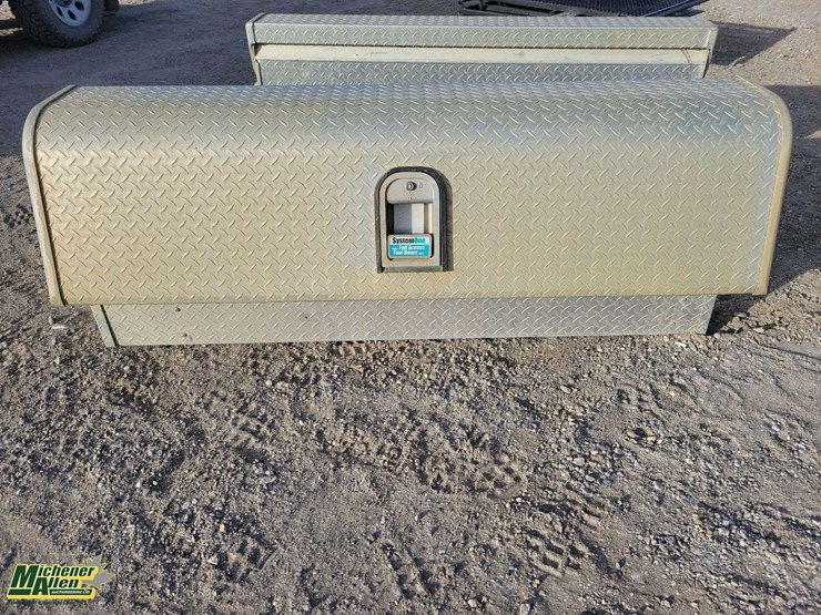 truck-bed-tool-box-67inch-image-8