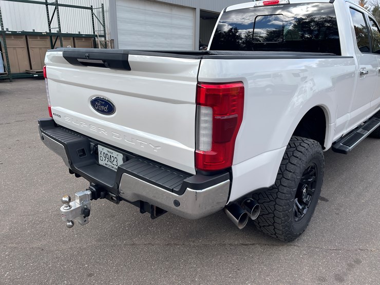 2019-ford-f350-xlt-lariat-image-38