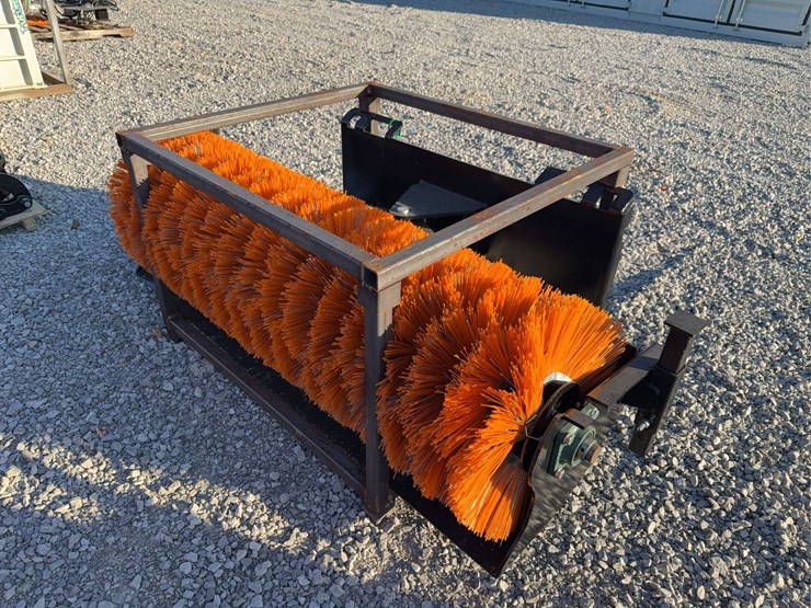 skid-steer-sweeper-image-5