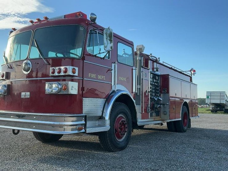 #2000-•-1982-sutphen-deluge-fire-engine-truck-detroit-diesel-6v92ta-image-1