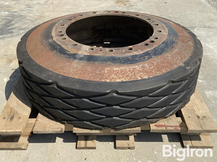 challenger-65-tire/wheel-assembly-image-6