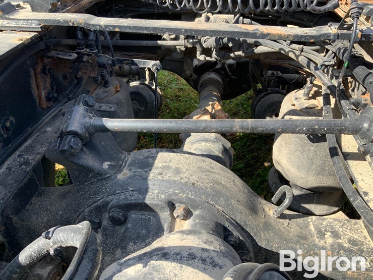 2016-freightliner-cascadia-125-image-18