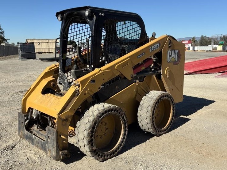 2020-caterpillar-246d3-image-1