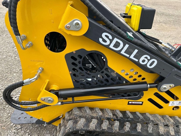 2025-sdlanch-sdll60-stand-on-loader-image-13