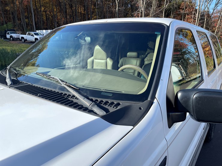 2002-ford-excursion-limited-image-14