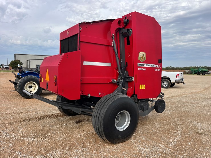 2017-massey-ferguson-2946-image-11