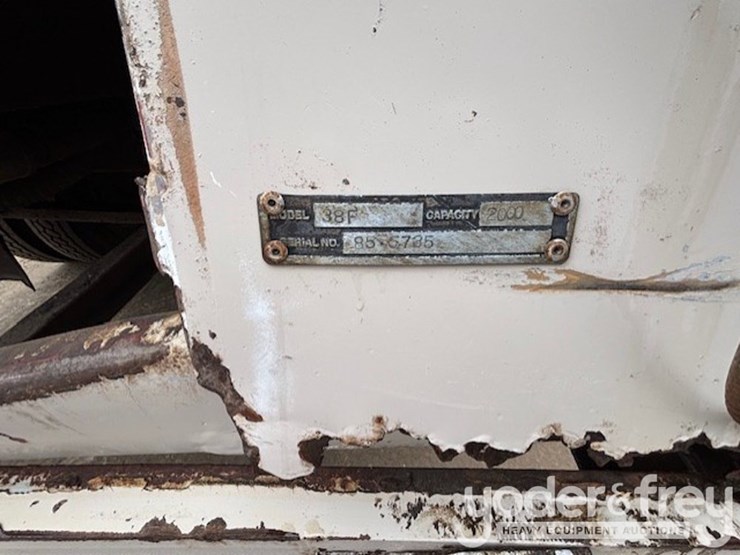 2000-chevrolet-3500-image-16