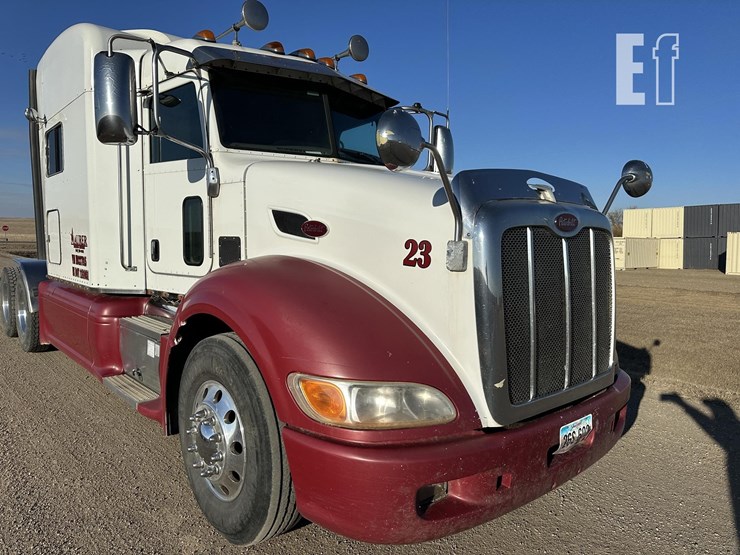 2014-peterbilt-386-image-3