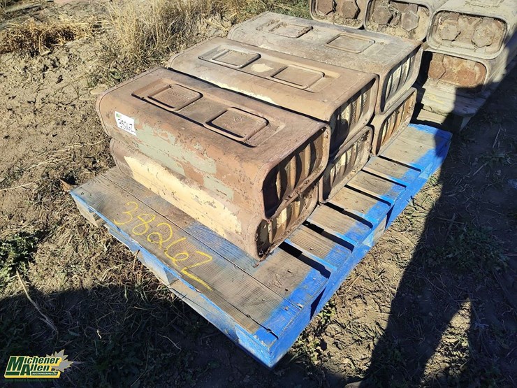 pallet-of-6-metal-army-boxes-image-1