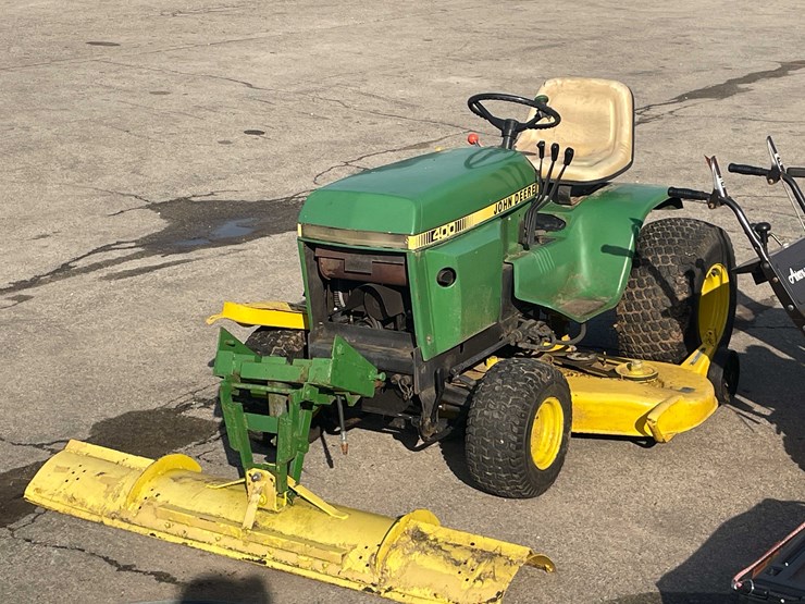 john-deere-400-image-1