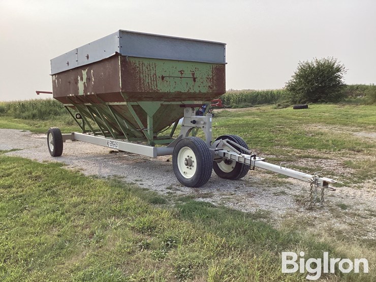 parker-gravity-flow-wagon-on-circle-k-running-gear-image-3