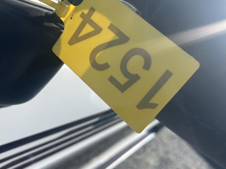 2005-dodge-ram-van-image-13